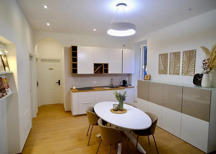 בית הארחה Maison Almo 4*